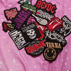 Pack of 32 Random Band Iron On Patches